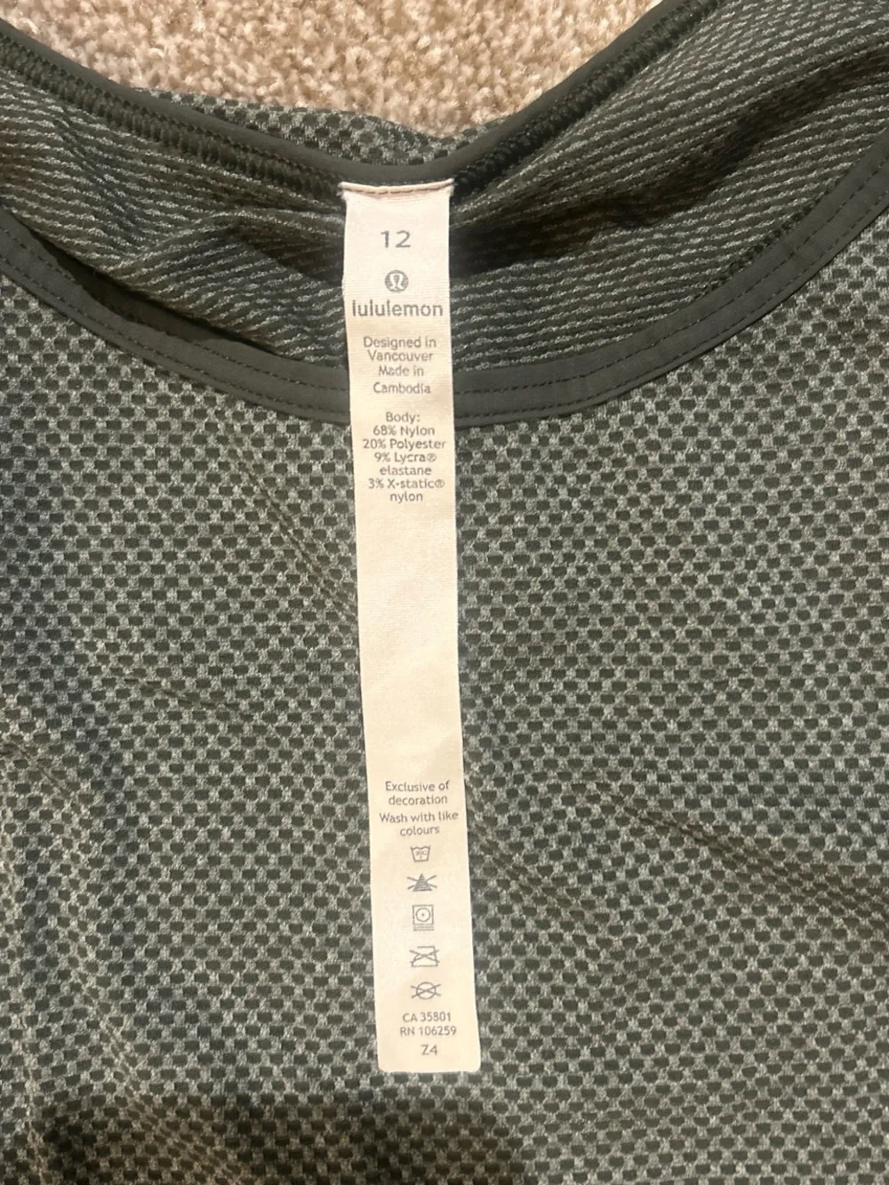 Lululemon Sleeveless workout Tank Top - Dark Green
